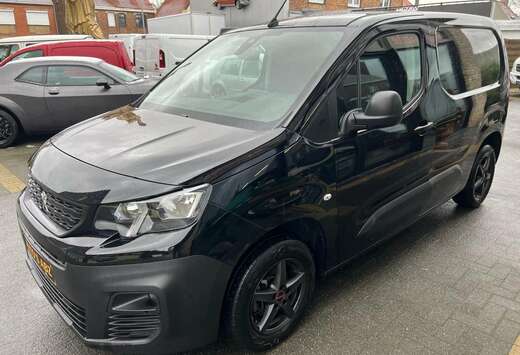 Peugeot 1.2 i lichte vracht
