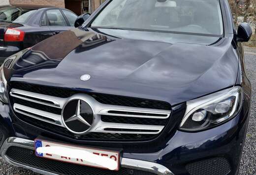 Mercedes-Benz e 4-Matic PHEV