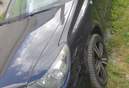 Opel Astra GTC 1.3 CDTi Sport