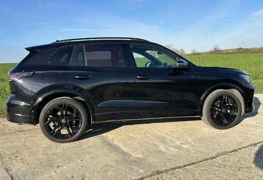 Volkswagen Tiguan 1.5 eTSI OPF DSG R-Line