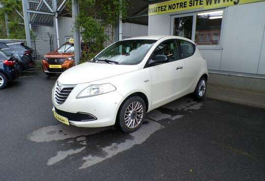 Lancia 1.3JTD 95cv blanche 03/14 Airco Radio CD