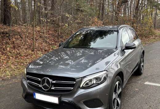 Mercedes-Benz d 4Matic 9G-TRONIC Exclusive