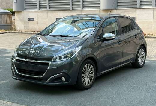 Peugeot 1.2 - CARPLAY - RADIO - AIRCO - BRUIT MOTEUR