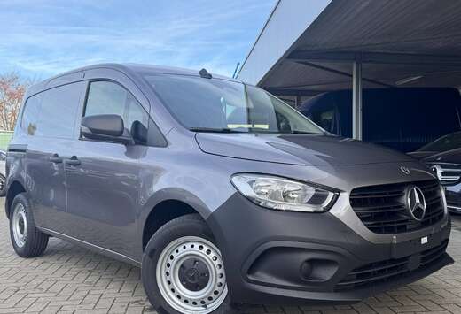 Mercedes-Benz NIEUW / 110CDI / 18.646+BTW / driezit