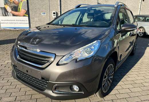 Peugeot 1.2i PureTech Allure GARANTIE 12 MOIS/MAANDEN