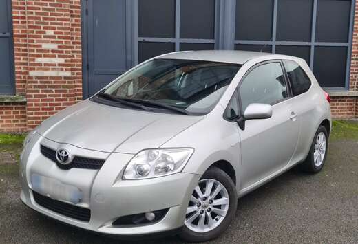 Toyota 90 D-4D Linéa Luna 3 portes 107000kms