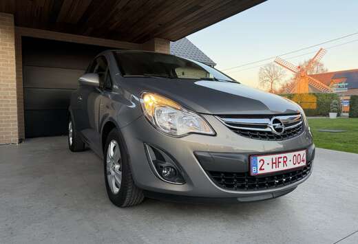 Opel 1.4 16V Automatik Color Edition