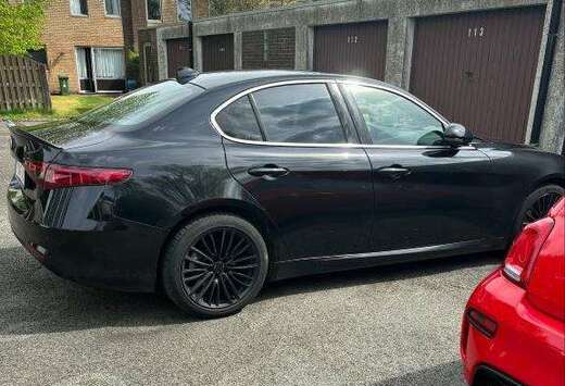 Alfa Romeo Giulia 2.2 Diesel AT8 Business