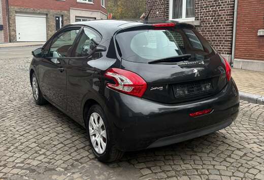 Peugeot 208 1.2i Access