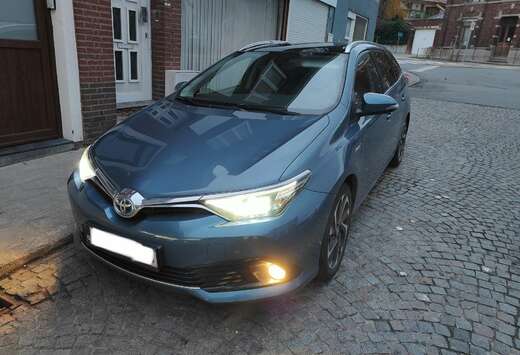 Toyota SW HEV 1.8i HSD Lounge E-CVT