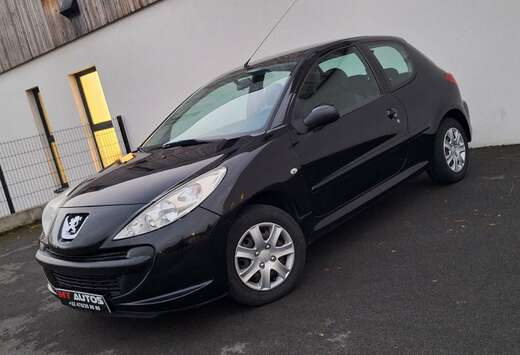 Peugeot + 1.1i 2010\