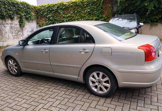Toyota Avensis 2.0i VVT-i 16v D4 Linea Sol