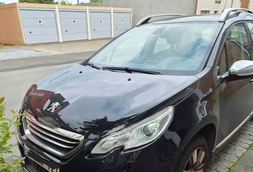 Peugeot 2008 1.2i Allure