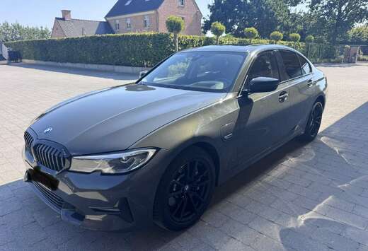 BMW 330E 320ch, Black details