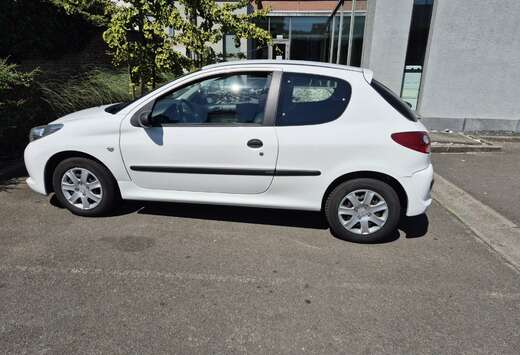 Peugeot 206  1.1i Urban