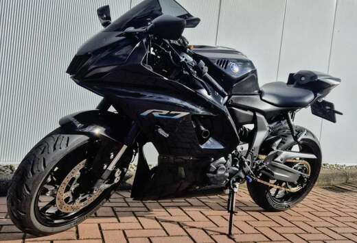 Top onderhoud - Akrapovic + Adrenaline pack