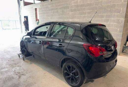 Opel Corsa 1.2i Black Edition