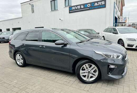 Kia Ceed 1.5 T-GDI DCT7 CarPlay ** 1 JAAR GARANTIE **