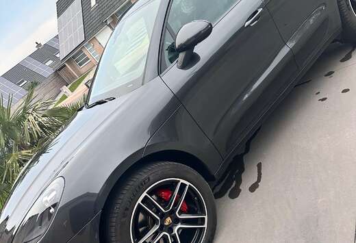 Porsche Macan PDK