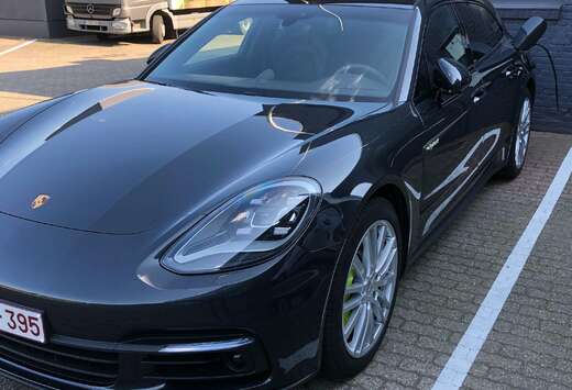 Porsche Panamera 4 E-Hybrid Sport Turismo