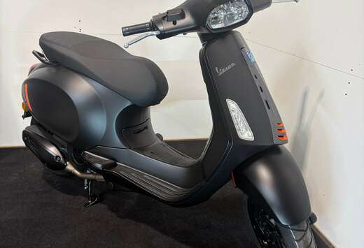 Vespa sprint 125s