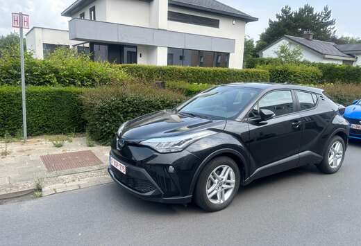 Toyota C-HR Hybrid Flow