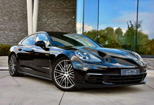Porsche Panamera 4 E-Hybrid / Sport Chrono