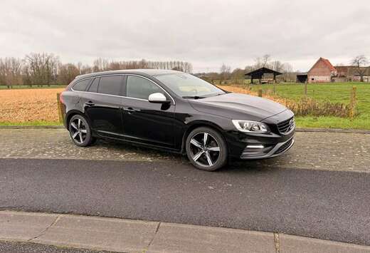 Volvo 2.0 T3 Momentum R-Design