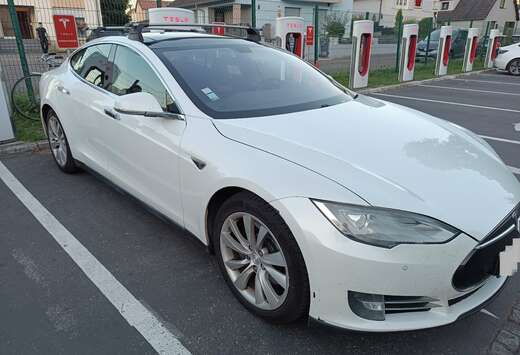 Tesla Model S 85 kWh Signature