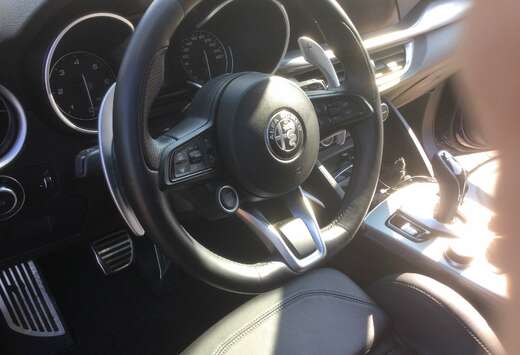 Alfa Romeo 2.2 Diesel 16V AT8 Q4 Veloce