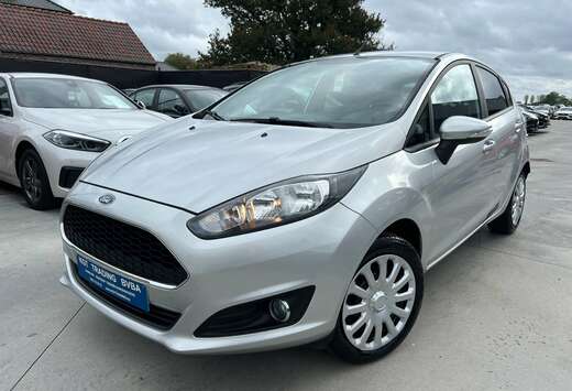 Ford 1.2i 82PK 5-DEURS PARKEERSENSOREN AIRCO CARPASS