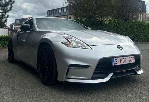 Nissan 370Z 3.7i V6 Pack Navi 19 alu (Solid)