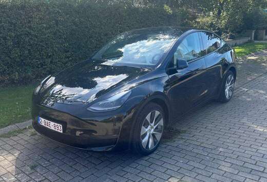 Tesla Model Y 72.5 kWh Dual Motor Long Range (324 kW)