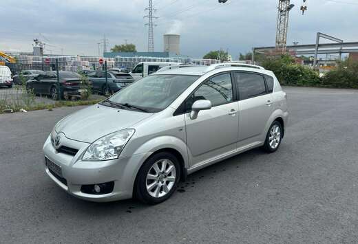 Toyota 2.2 D4D 6 Vitesses Airco 7Places Jantes Alumin ...
