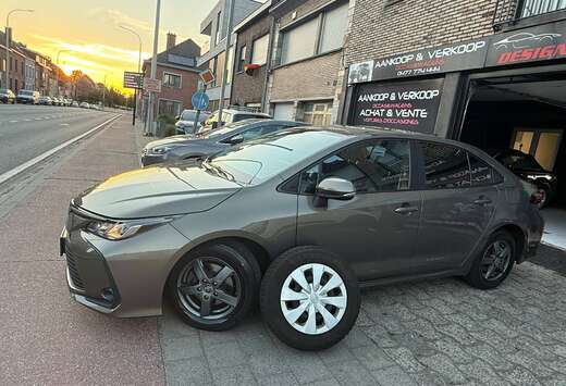 Toyota Corolla 1.6i Essence Petrol Dynamic*Kit Hiver* ...