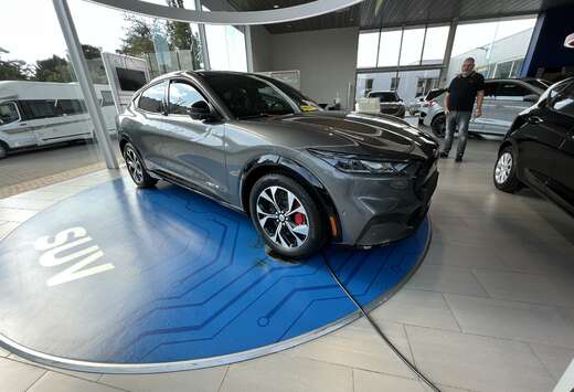 Ford Mustang Mach-E PREMIUM Exetended Range 4X4