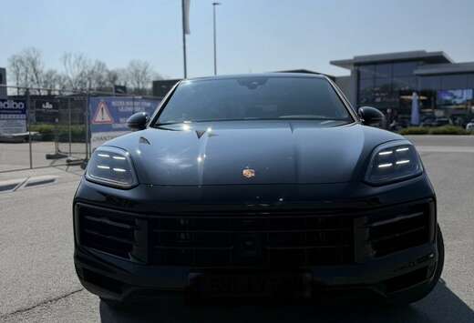 Porsche Coupé E-Hybrid 3.0 Turbo V6 S Black Edition  ...