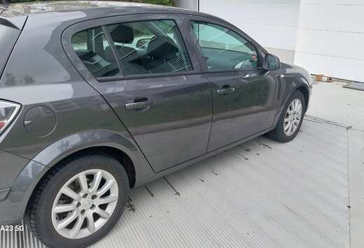 Opel Astra 1.6i