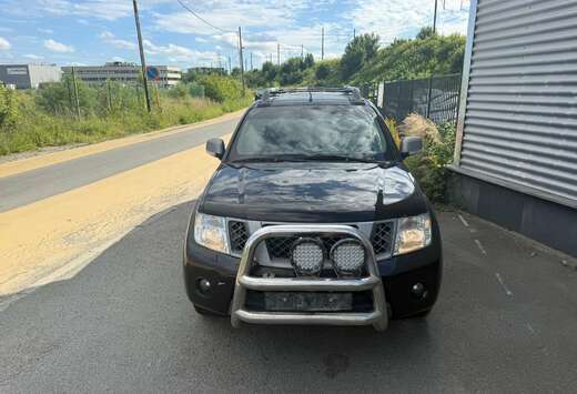 Nissan 2.5 dCi ch Double Cab  ONLY EXPORT AFRIQUE