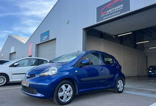 Toyota Prête à immatriculer boîte auto airco