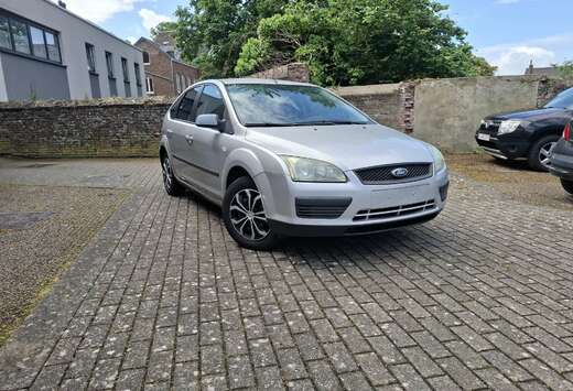 Ford DISPONIBLE IMMÉDIATEMENT