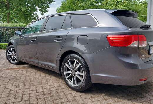 Toyota Avensis Combi 2.0 D-4D Comfort