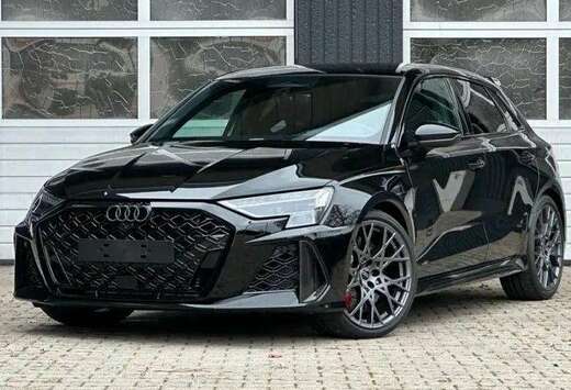 Audi RS3 Sportback 2.5 TFSI  PANO  CARBON
