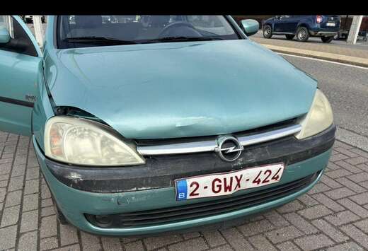 Opel Corsa 1.2i XE 16v Sport