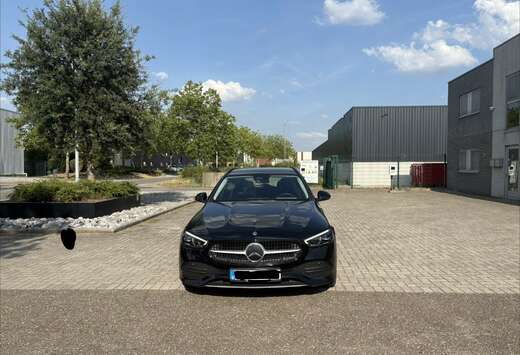 Mercedes-Benz Model 2022