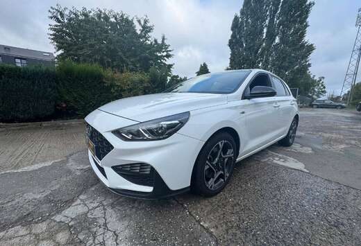 Hyundai i30 1.0 T-GDi  !!!  N-Line !!!  avec 1 an 1/2 ...