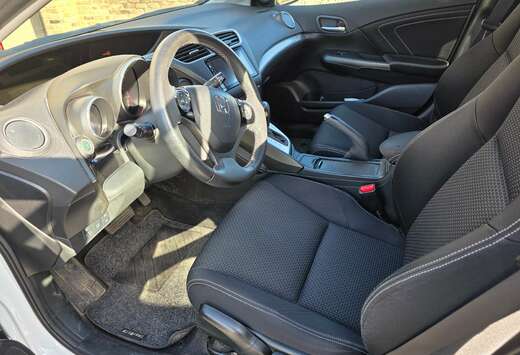 Honda Civic 1.8 i-VTEC Automatik Elegance