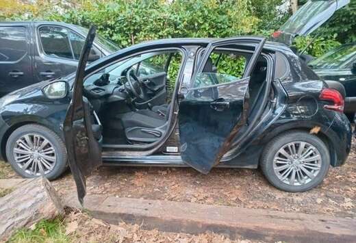 Peugeot 1.2i PureTech Style