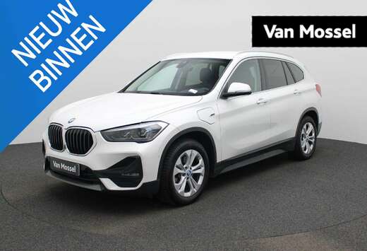 BMW xDrive25e (162 kW) LED  LEDER  NAVI  PDC