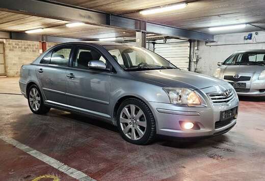 Toyota Avensis 2.0i VVT-i 16v D4 Linea Luna